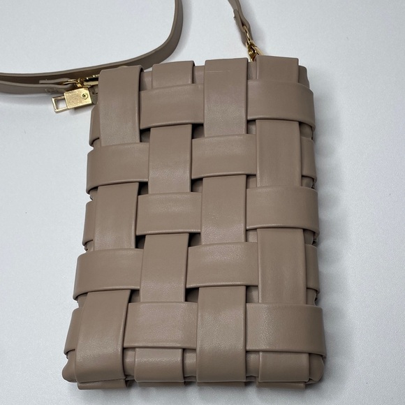 Anthropologie Taupe Lindy Woven Phone Case Crossbody Bag - Picture 3 of 9